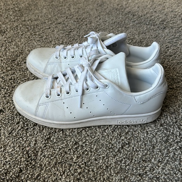 Shoes - Picture 4 of 5